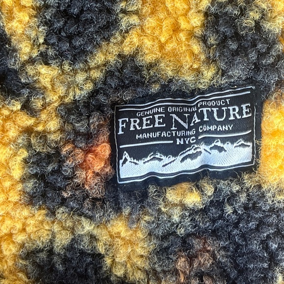 FREE NATURE Cheetah Fleece Sweater Zipper Front Large NWT Free Nature - Picture 5 of 8